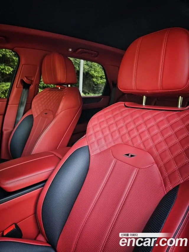 Bentley Bentayga 2022 — фото 12