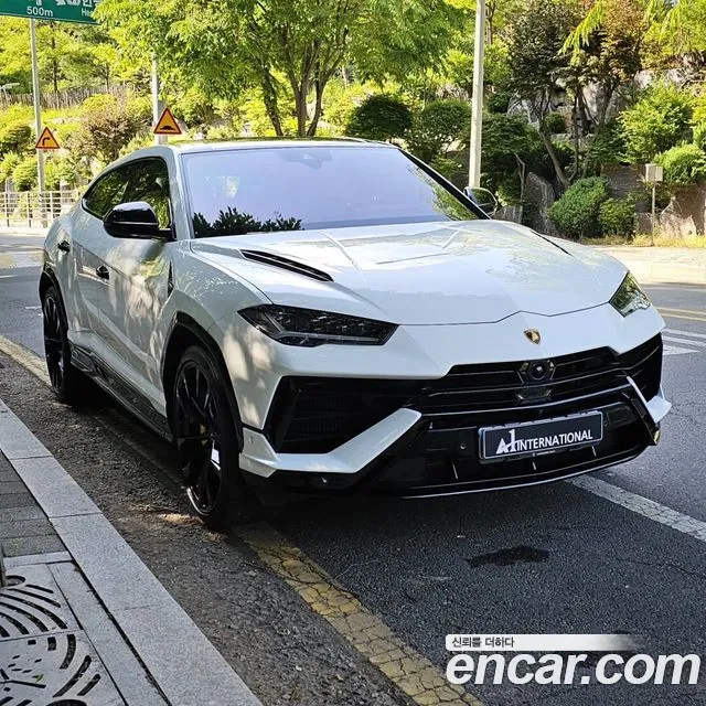 Lamborghini Urus 2023 — фото 3
