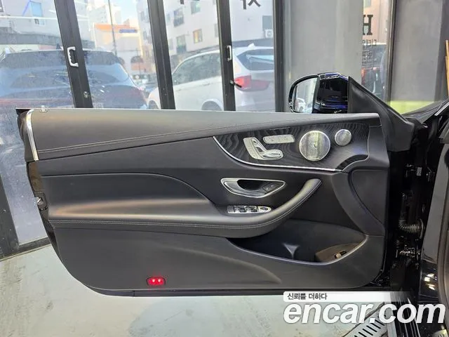 Mercedes-Benz E-Class 2018 — фото 16