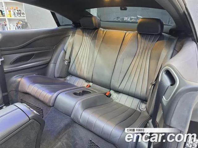 Mercedes-Benz E-Class 2018 — фото 18