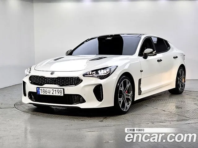 Kia Stinger 2018 — фото 1