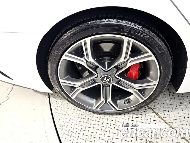 Kia Stinger 2018 — фото 20