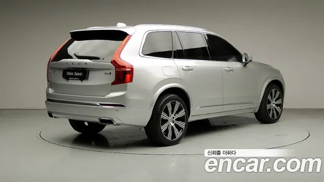 Volvo XC90 2021 — фото 5
