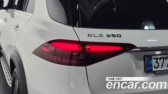 Mercedes-Benz GLE-Class 2025 — фото 9