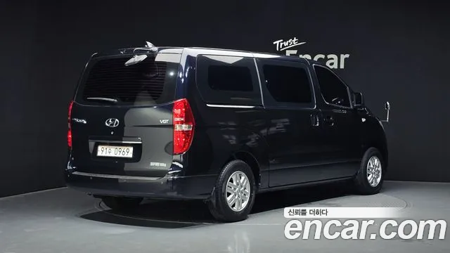 Hyundai Starex 2021 — фото 2