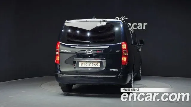 Hyundai Starex 2021 — фото 4