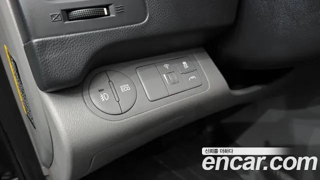 Hyundai Starex 2021 — фото 15