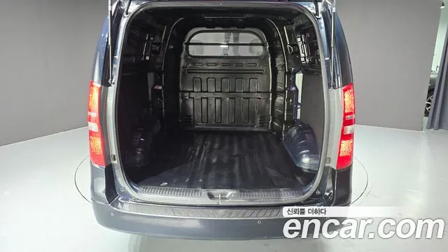 Hyundai Starex 2021 — фото 20