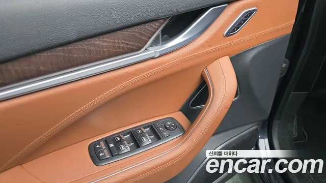 Maserati Levante 2020 — фото 12