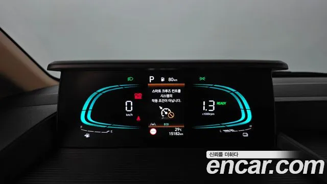 Hyundai Staria 2025 — фото 10