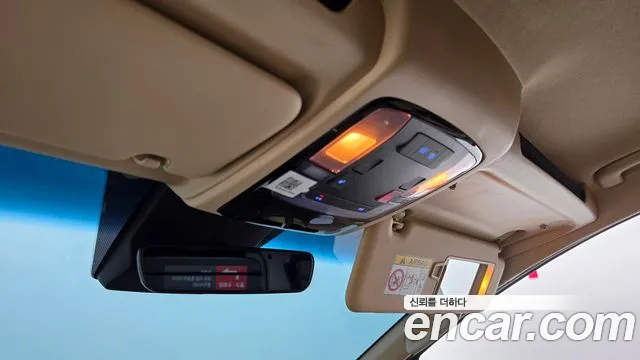 Hyundai Staria 2025 — фото 19