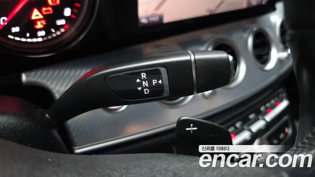 Mercedes-Benz E-Class 2020 — фото 12