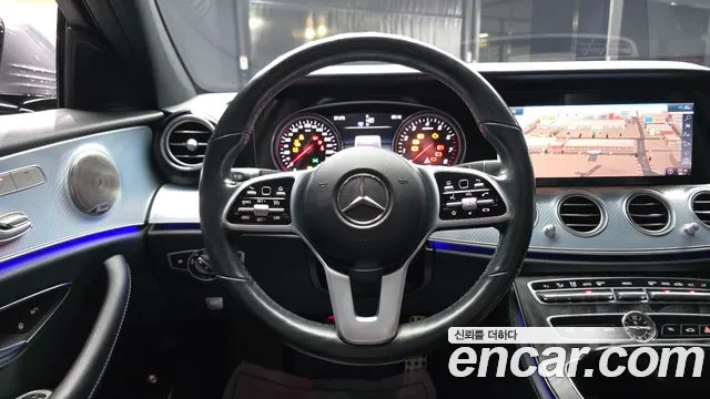 Mercedes-Benz E-Class 2020 — фото 19