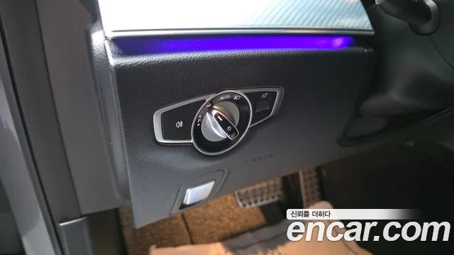 Mercedes-Benz E-Class 2020 — фото 25