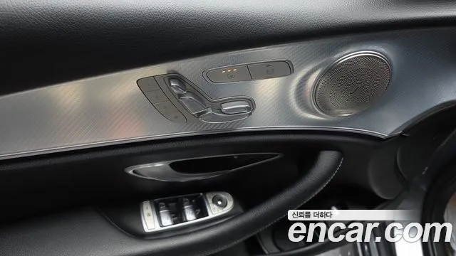 Mercedes-Benz E-Class 2020 — фото 26