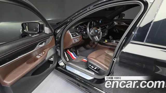 BMW 7-Series 2018 — фото 13