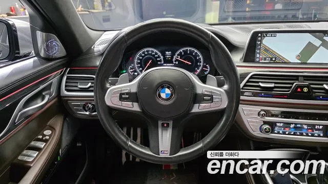 BMW 7-Series 2018 — фото 18