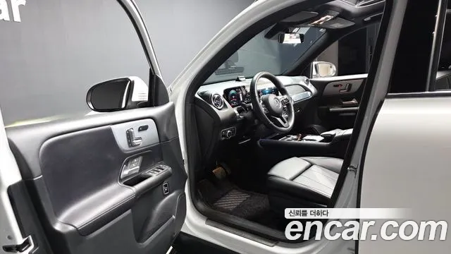 Mercedes-Benz GLB-Class 2021 — фото 13