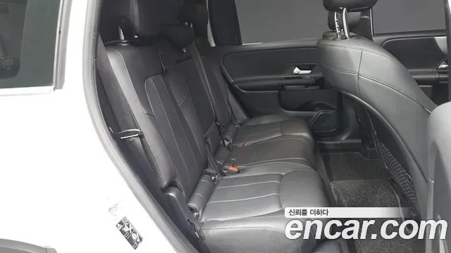 Mercedes-Benz GLB-Class 2021 — фото 18