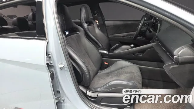 Hyundai AVANTE 2023 — фото 17