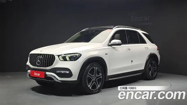 Mercedes-Benz GLE-Class 2021 — фото 1