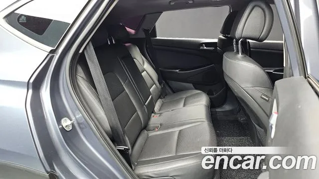 Hyundai Tucson 2017 — фото 12