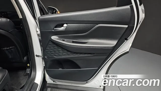 Hyundai Santafe 2021 — фото 15