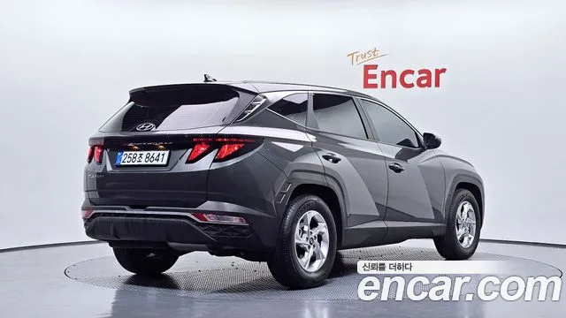 Hyundai Tucson 2023 — фото 2