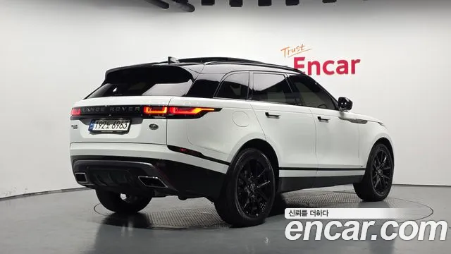 Land Rover Range Rover Velar 2022 — фото 2