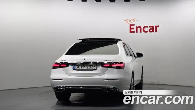 Mercedes-Benz E-Class 2021 — фото 4
