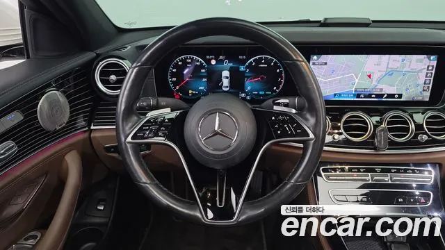 Mercedes-Benz E-Class 2021 — фото 13