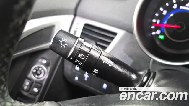 Hyundai AVANTE 2014 — фото 16