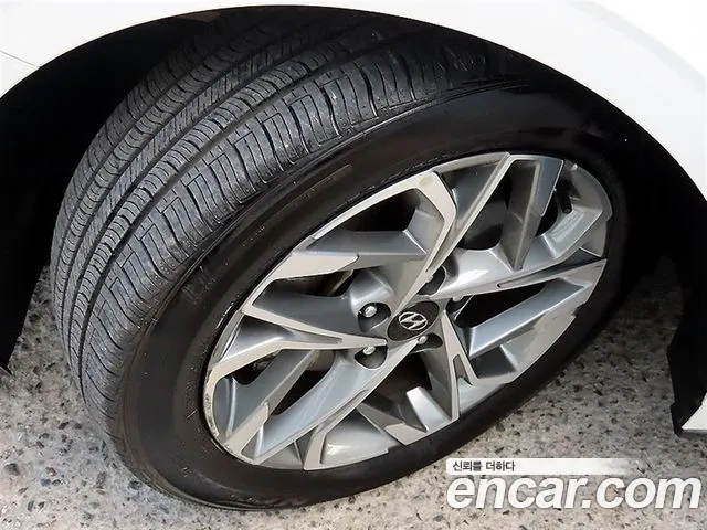 Hyundai Sonata 2023 — фото 20