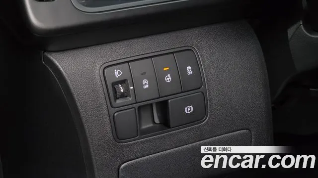 Hyundai Staria 2025 — фото 15