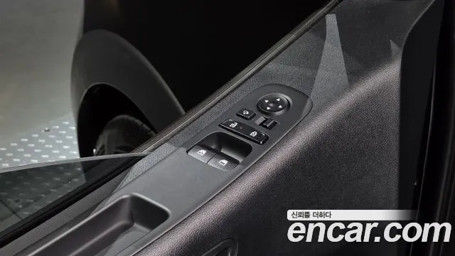 Hyundai Staria 2025 — фото 16