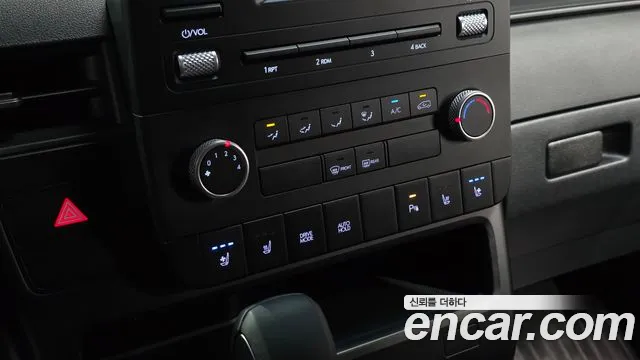 Hyundai Staria 2025 — фото 18