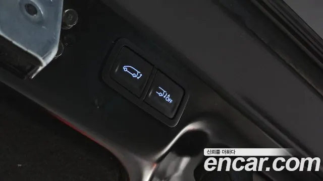Hyundai Staria 2025 — фото 20