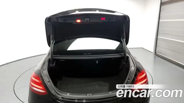 Mercedes-Benz E-Class 2020 — фото 20
