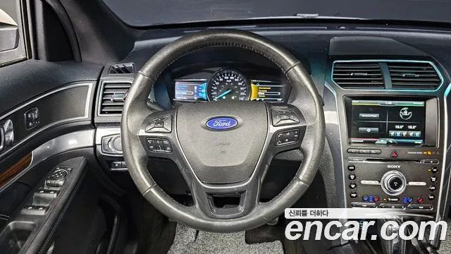 Ford Explorer 2016 — фото 13