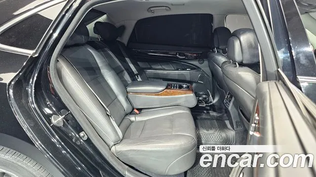 Hyundai Equus 2015 — фото 12