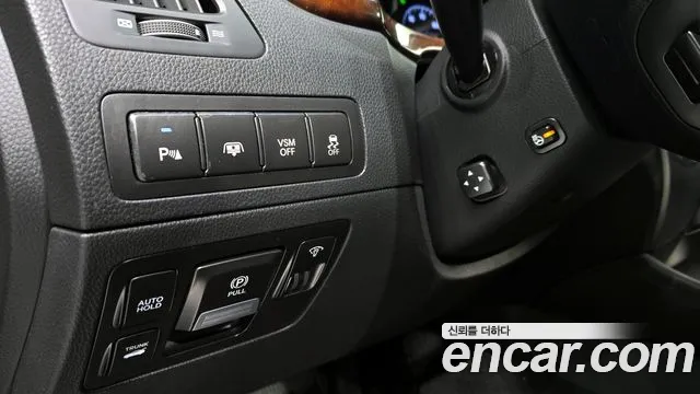 Hyundai Equus 2012 — фото 14