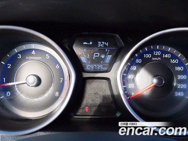 Hyundai AVANTE 2015 — фото 9