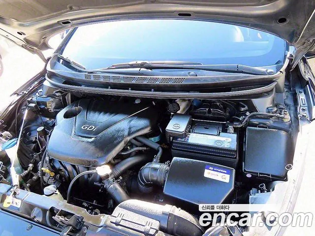Hyundai AVANTE 2015 — фото 18