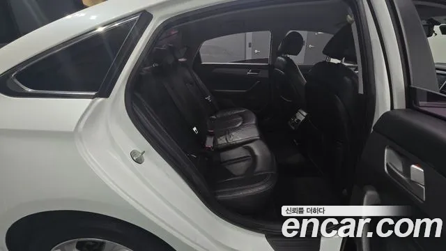 Hyundai Sonata 2018 — фото 12