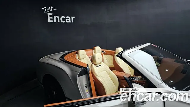 Bentley Continental 2022 — фото 18