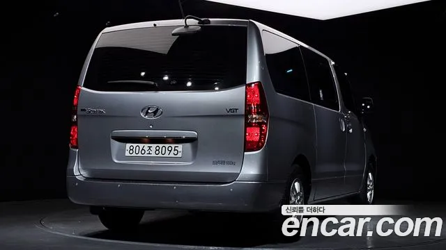 Hyundai Starex 2021 — фото 2
