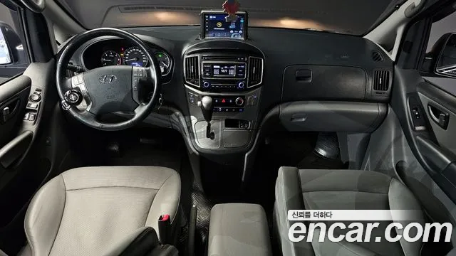 Hyundai Starex 2021 — фото 7