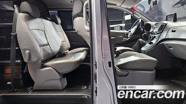 Hyundai Starex 2021 — фото 10