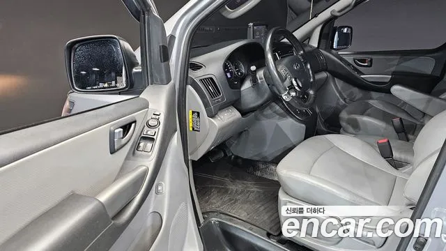 Hyundai Starex 2021 — фото 11