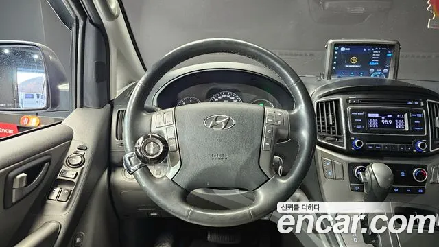 Hyundai Starex 2021 — фото 13